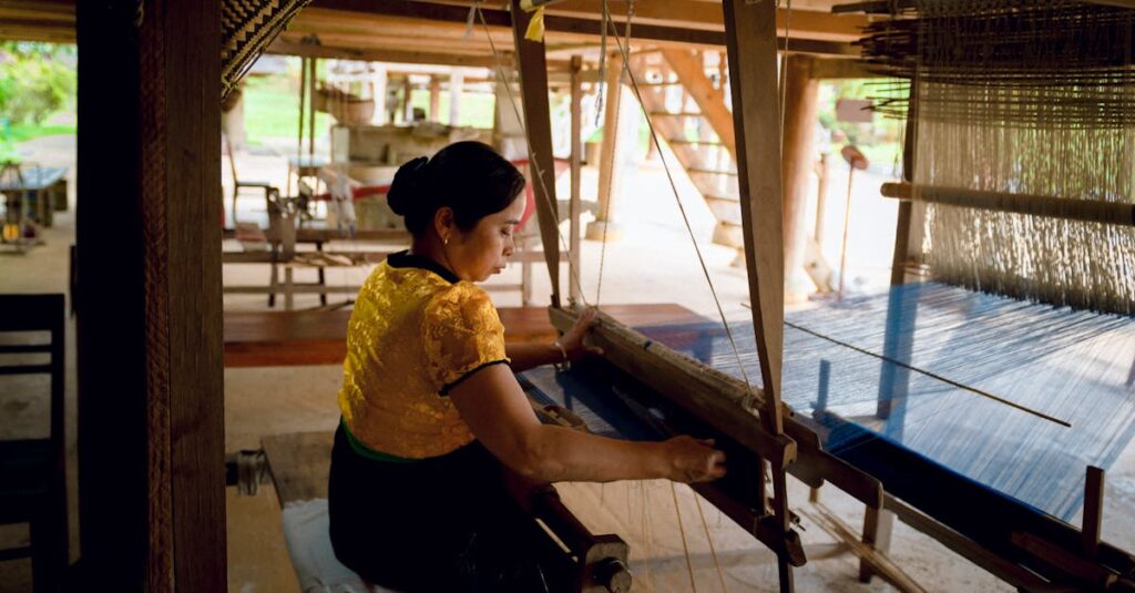 découvrez l'artisanat sous toutes ses formes, célébrant la passion et le savoir-faire exceptionnel des artisans. plongez dans un monde de créations uniques, alliant tradition et innovation, et laissez-vous inspirer par la beauté du travail fait main.
